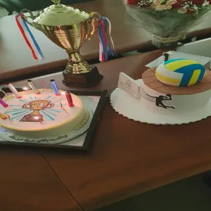 The College of Sharia and Law celebrates Volleyball Team’s First-Place Victory