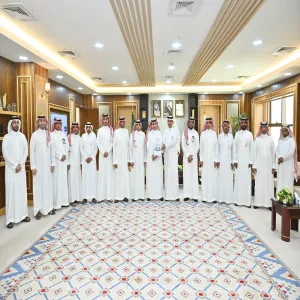 رئيس الجامعة يستقبل أعضاء لجنة إعداد الحساب الختامي ويثمن جهودهم