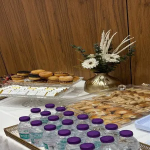 مركز الموهوبين ينظم زيارة تعريفية لطالبات جمعية إنسان بالمجمعة