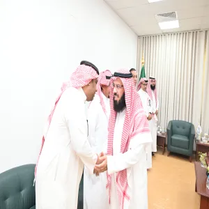 كلية الشريعة والقانون تنظم لقاء معايدة لمنسوبيها