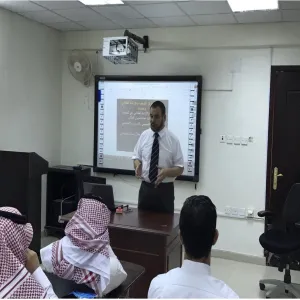 وكالة شؤون الطلاب في كلية التربية بالمجمعة تقيم دورة عن أساليب تنمية قراءة الطالب الجامعي