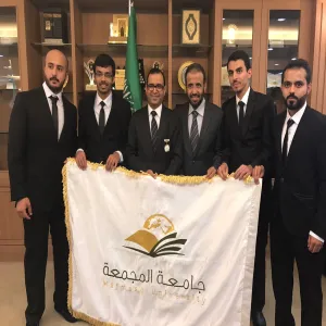 الجامعة تشارك بوفد طلابي في رحلة كوريا