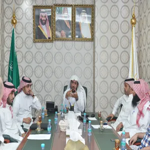 وكيل الجامعة يجتمع بفريق تقني من عمادة تقنية المعلومات