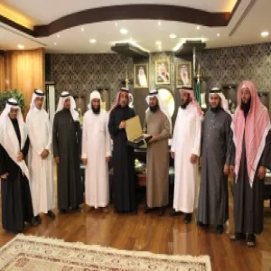 The Rector meets the employees of the Zulfi College of Education and receives its annual report