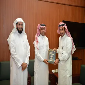 HE the Rector Receives the Vice Rector Dr. Musallam bin Mohammed Al-Dosari and Dr. Omar Al-Saeedi the Vice Dean of e-learning and distance learning in his Office