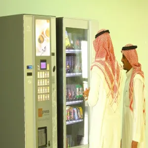 عمادة شؤون الطلاب تشغل مكائن البيع الذاتي بكليات الجامعة