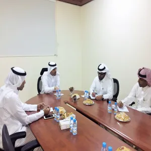 سعادة عميد كلية إدارة الأعمال يستقبل وفداً من الغرفة التجارية الصناعية بمحافظة الزلفي
