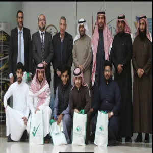 قسم التربية الخاصة بكلية التربية في المجمعة يزور نادي أصدقاء نزاهة بالجامعة