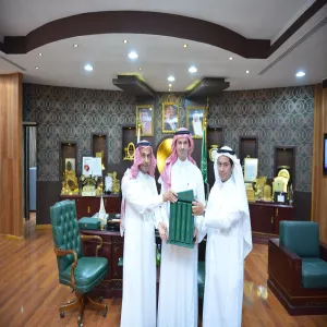 معالي مدير الجامعة يطلع على الإنتاج البحثي المدعوم من قبل الجامعة