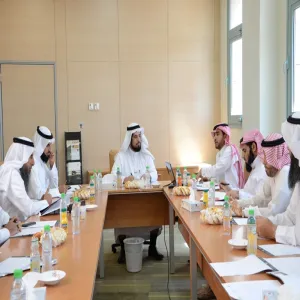 University Deputy discusses with the deans of colleges report evaluating the performance of colleges