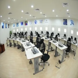 Deanship of E-learning Conducts a Course on E-magazine and books