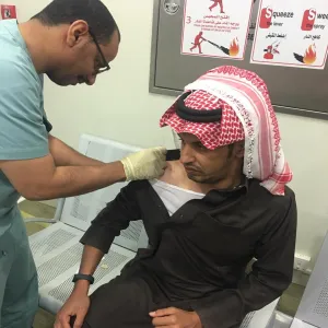 الخدمات الطبية تقيم حملة تطعيم ضد فيروس الإنفلونزا الموسمية في مباني ادارات وكليات الجامعة