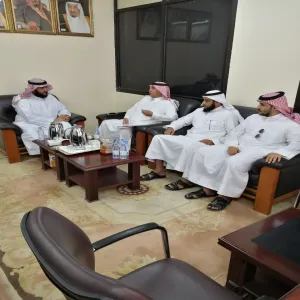 مدير إدارة المراجعة الداخلية في الجامعة يزور الإدارة القانونية