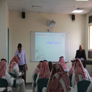 دورة بعنوان (فن إدارة الوقت)