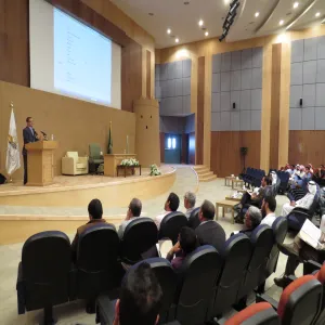 A training Course on Using the Database Clinical Key for Medical Colleges