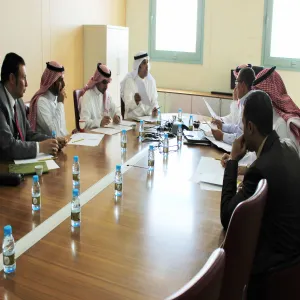 اجتماع لجان الخطط الدراسية لبرامج القانون على مستوى الجامعة بكلية إدارة الأعمال