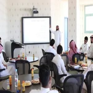 كلية إدارة الأعمال تقيم دورة تدريبية لطلابها بعنوان "المتحدث الواثق"