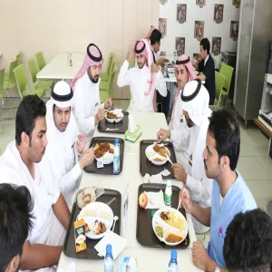 r. Al-Rumaih examines the Services of the Dorms in Majmaah