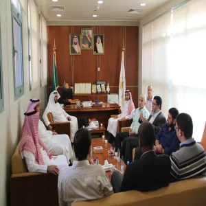 إدارة التخطيط الإستراتيجي تقوم بزيارة لكلية العلوم بالزلفي للتعريف بمؤشرات الخطة الإستراتيجية للجامعة