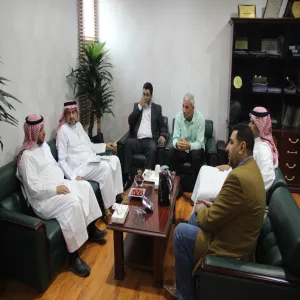 فريق تنفيذ الخطة الاستراتيجية للجامعة يقوم بزيارة كلية طب الاسنان بالزلفي لإستعراض مؤشرات الخطة الاستراتيجية للجامعة