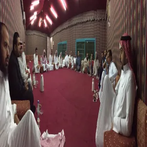 English Language Department Holds a Meeting for Students