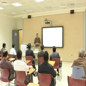 نظمت كلية العلوم الطبية التطبيقية محاضرة علمية بعنوان (استخدام نظام الإتصالات الإدارية)لأعضاء هيئة التدريس بالكلية
