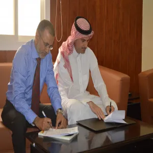 Prof. Ahmad Khamees Salamah Signs a Contract for Publishing his Book