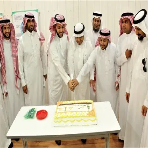 وكيل الجامعة للشؤون التعليمية يشهد تجربة بنوك الأسئلة لكلية العلوم الطبية التطبيقية ويدشن مشروعها