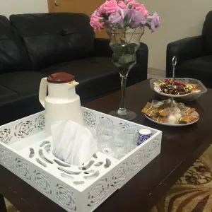 جلسة عمل مع  طالبات المجلس الاستشاري