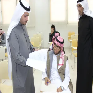 سعادة عميد الكلية يتفقد سير الاختبارات النهائية للفصل الدراسي الأول 1437-1438هـ