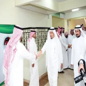 معالي مدير الجامعة يزور كلية التربية لمتابعة سير الاختبارات بالكلية