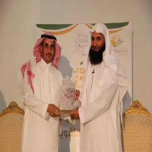 الدكتور محمد الحمد في ضيافة نادي القراءة