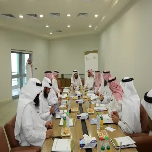 تحت رعاية معالي مدير الجامعة عمادة الجودة وتطوير المهارات تعرض خطة الاعتماد الخارجي للبرامج