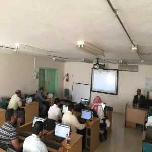 الكلية تعقد دورة تدريبية في استخدام تطبيقات (Microsoft Office 365) لمنسوبيها