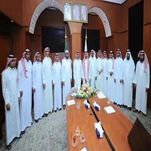 His Excellency, the director of the university receives Manager and Members of the Follow-up  Administration and the Legal Administration within the university at his office and praise their efforts.