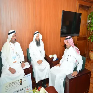HIS EXCELLENCY THE RECTOR WELCOMES THE DEAN OF APPLIED MEDICAL SCIENCE COLLEGE AND INVENTORS OF HEMOGLOBIN MEASURMENT DEVICE WITHOUT TAKING A BLOOD SAMPLE