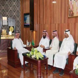 A DELEGATION OF COLLEGE OF SCIENCE AND HUMANITIES IN GHAT VISITS MU RECTOR