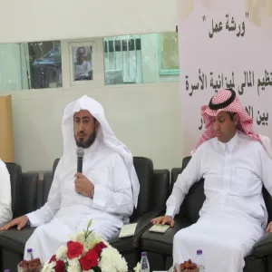 وكيل الجامعة يدشن حملة التنظيم المالي لميزانية الأسرة