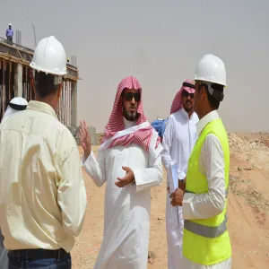 وكيل الجامعة يتفقد مشروع مجمع كليات الطالبات بالزلفي