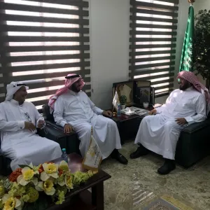 وكيل الجامعة في زيارة تفقدية لكلية العلوم والدراسات الإنسانية برماح