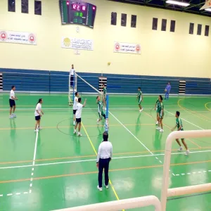 THE UNIVERSITY VOLLEYBALL TEAM TAKES THE LEAD AND QUALIFIES TO THE QUARTER-FINALS