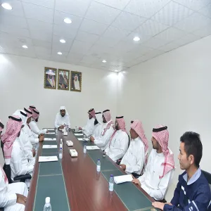 VICE-RECTOR INSPECTS GENERAL DEPARTMENT OF SERVICES IN PREPARATION FOR TRANSPORTING STUDENTS