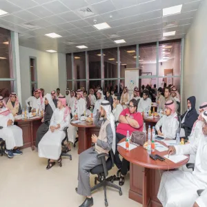 عمادة شؤون الطلاب تقيم دورة الجاهزية لسوق العمل لطلاب الجامعة