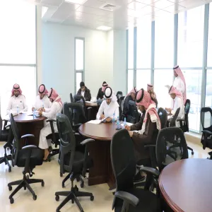 بالتعاون مع المعهد العقاري السعودي : عمادة شؤون الطلاب تقيم عدة دورات في المجال العقاري