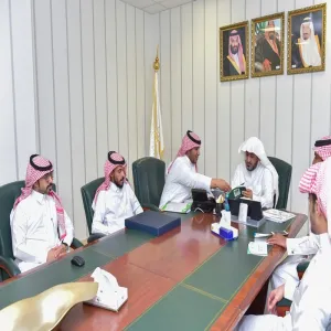 MU VICE-RECTOR REVIEWS THE VISUAL COTENT FOR SAFETY AWARENESS