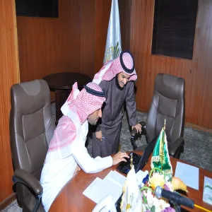 His Excellency the University Rector Launches the portal of faculty members and E-services, and receives the Quarterly Report about the Deanship of Information Technology
