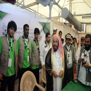 THE UNIVERSITY SCOUT SERVES PILIGRIMS &amp; HOSTS SHEIKH AL-MUTLIQ