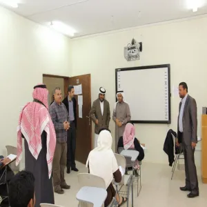 THE UNIVERSITY VICE-RECTOR PAYS A VISIT TO A NUMBER OF COLLEGES