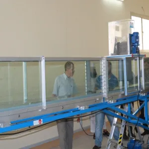 RUNNING THE INDUSTRIAL WATERY CHANNEL AT THE CIVIL ENGINEERING DEPARTMENT LABORATORIES