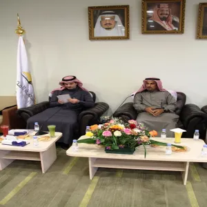 THE RECTOR REVIEWS A NUMBER OF REPORTS DURING THE ADVISORY MEETING